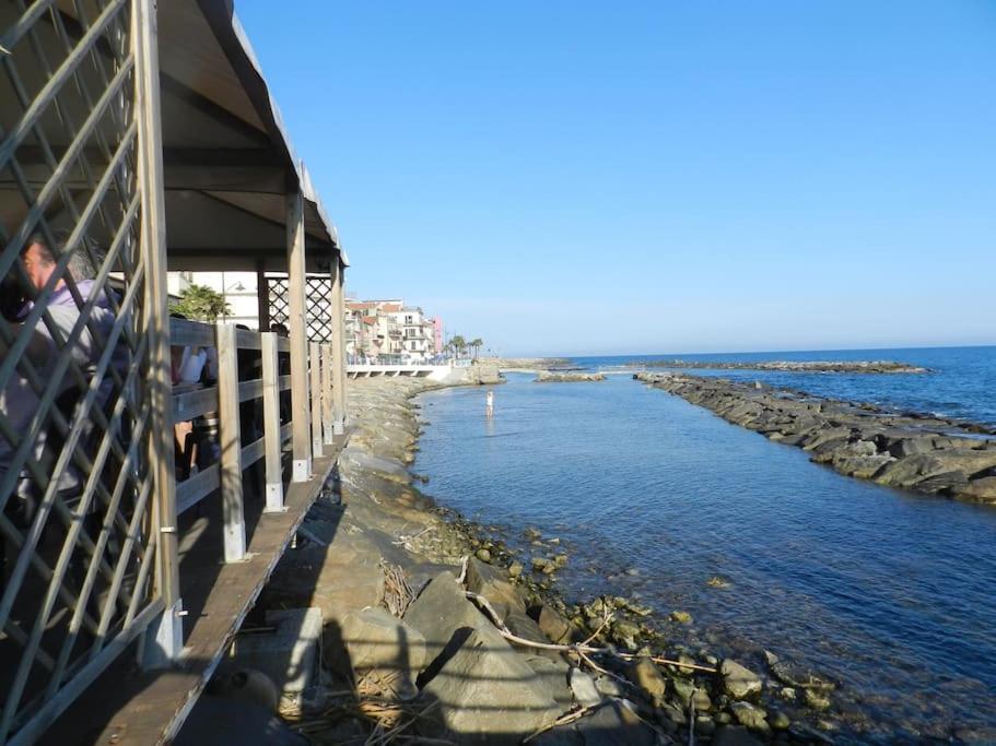 Апартаменты Sea View, In The Old Town Санто-Стефано-аль-Мар Экстерьер фото